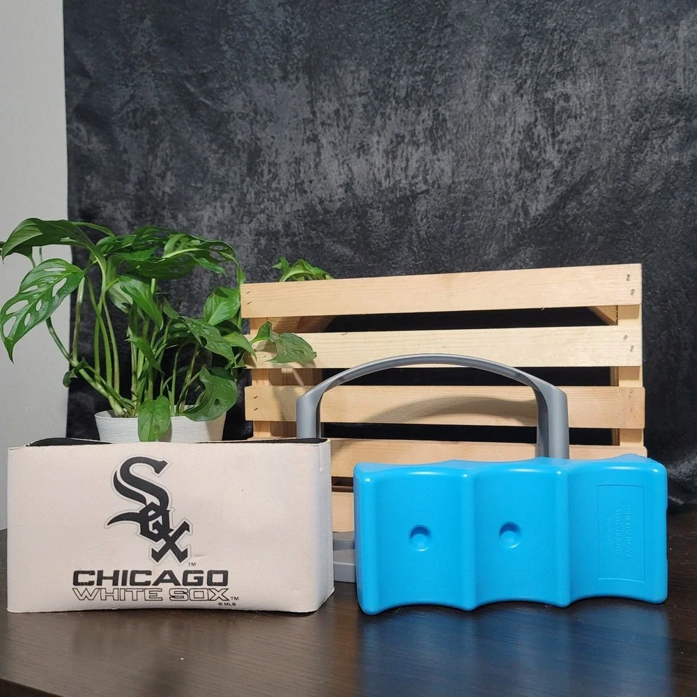 MLB Cool Six Chicago White Sox Cooler Holds Six Pack of Cans Carrier
